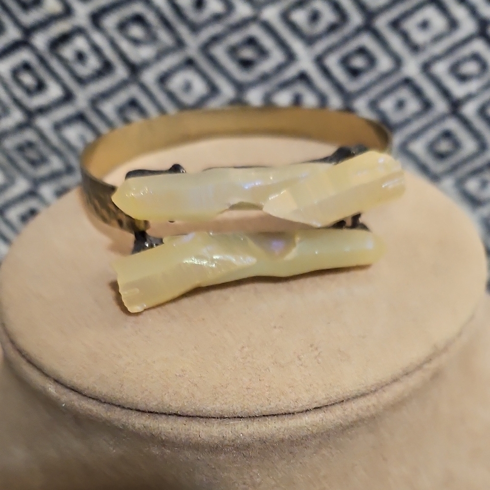 Yellow Mother-of-Pearl Bar Bracelet for Women